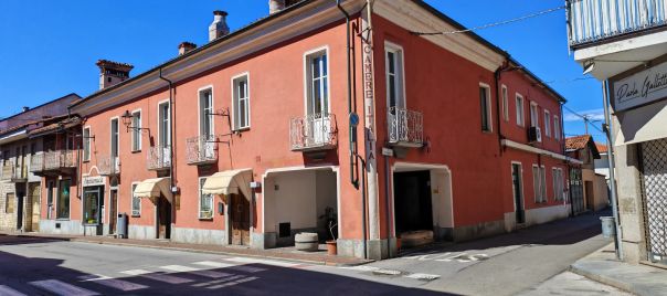 MORETTA - STRUTTURA ALBERGHIERA CON 6 CAMERE