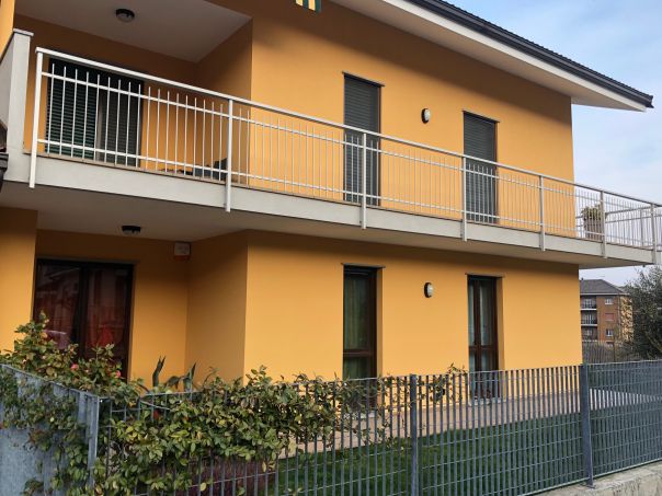 COSTIGLIOLE SALUZZO, Appartamento in villa bifamiliare